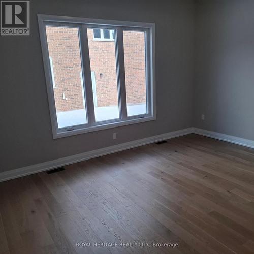 8 St Augustine Drive, Whitby, ON - Indoor Photo Showing Other Room