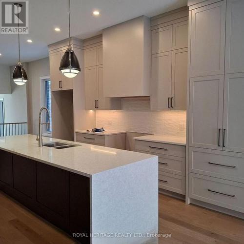 8 St Augustine Drive, Whitby, ON - Indoor Photo Showing Kitchen With Double Sink With Upgraded Kitchen