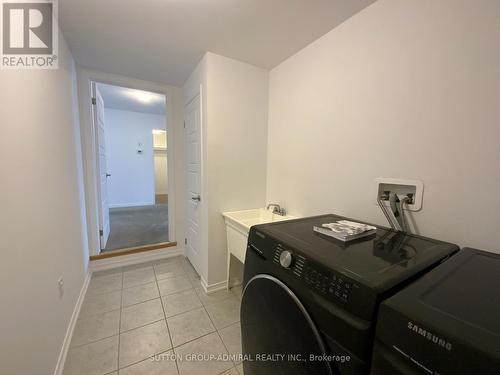 10 Beatty Avenue, Thorold, ON - Indoor Photo Showing Laundry Room