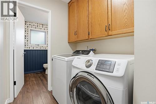 219 Sunset Drive, Regina, SK - Indoor Photo Showing Laundry Room