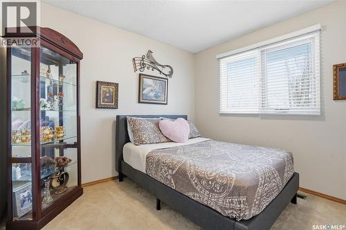 219 Sunset Drive, Regina, SK - Indoor Photo Showing Bedroom