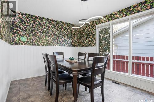 219 Sunset Drive, Regina, SK - Indoor Photo Showing Dining Room