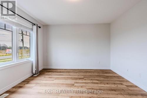 17 Severino Circle, West Lincoln, ON - Indoor Photo Showing Other Room