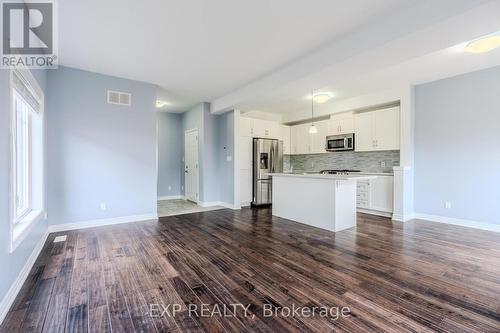 17 Severino Circle, West Lincoln, ON - Indoor Photo Showing Kitchen