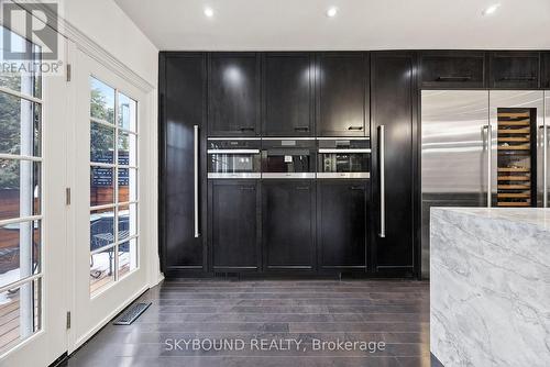 20 Fairview Boulevard, Toronto, ON - Indoor