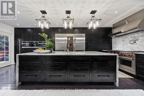 20 Fairview Boulevard, Toronto, ON - Indoor Photo Showing Kitchen With Upgraded Kitchen