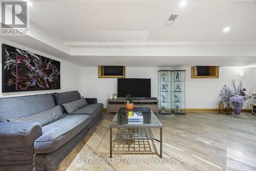 20 Fairview Boulevard, Toronto, ON - Indoor Photo Showing Living Room