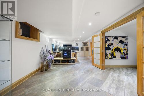 20 Fairview Boulevard, Toronto, ON - Indoor Photo Showing Other Room