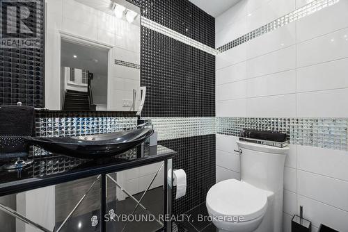 20 Fairview Boulevard, Toronto, ON - Indoor Photo Showing Bathroom