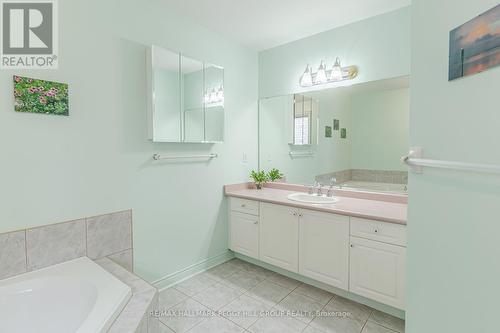 465 Ferndale Drive N, Barrie, ON - Indoor Photo Showing Bathroom