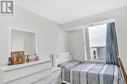 2nd Bedroom - 903 - 135 Hillcrest Avenue, Mississauga, ON - Indoor Photo Showing Bedroom