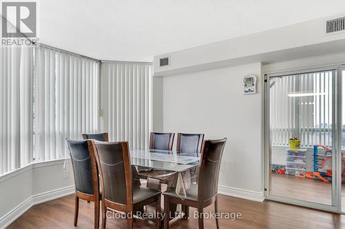 903 - 135 Hillcrest Avenue, Mississauga, ON - Indoor Photo Showing Dining Room