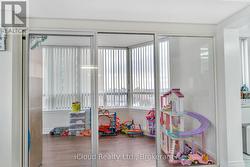 Sliding door entrance to Solarium - 