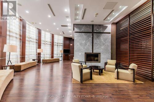 1402 - 330 Burnhamthorpe Road W, Mississauga, ON - Indoor Photo Showing Other Room