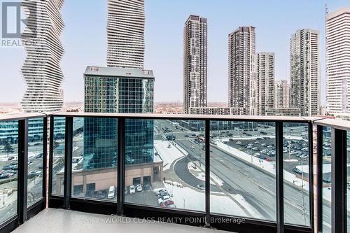 1402 - 330 Burnhamthorpe Road W, Mississauga, ON - Outdoor With Balcony With Facade