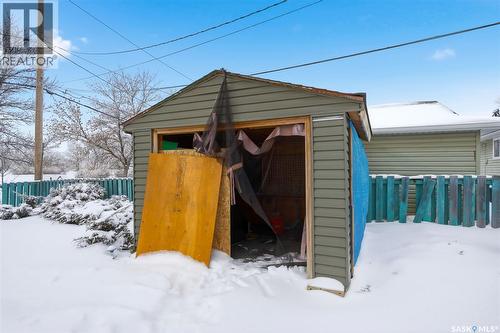 3111 Avonhurst Drive, Regina, SK - Outdoor