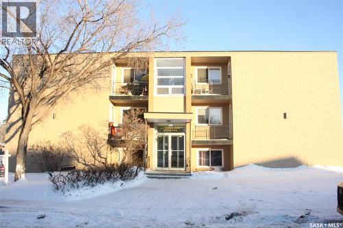 1 2620 5Th Avenue N, Regina, SK - Outdoor