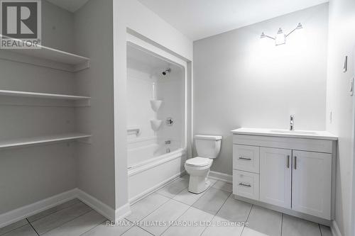 100 Woodland Drive, Cornwall, ON - Indoor Photo Showing Bathroom