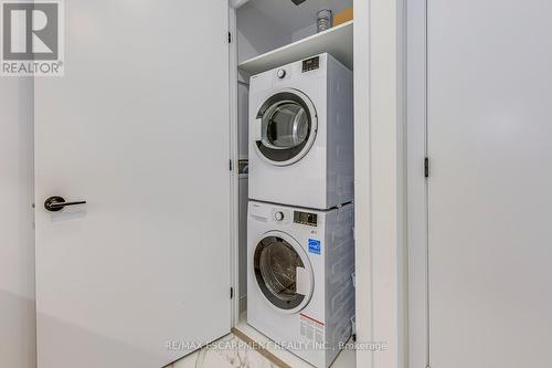 112 - 2450 Old Bronte Road, Oakville, ON - Indoor Photo Showing Laundry Room