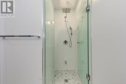 112 - 2450 Old Bronte Road, Oakville, ON - Indoor Photo Showing Bathroom