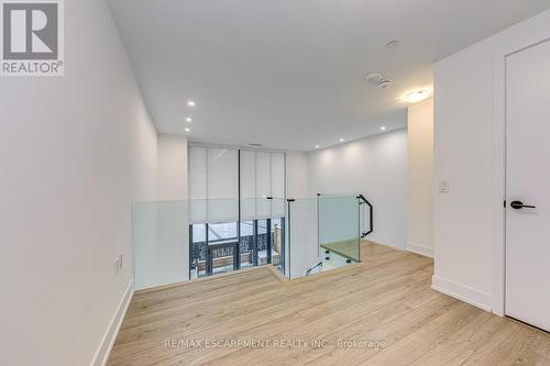 112 - 2450 Old Bronte Road, Oakville, ON - Indoor Photo Showing Other Room