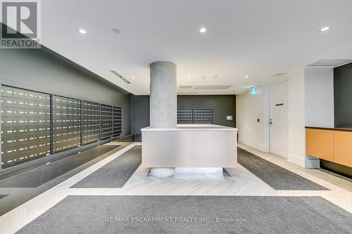 112 - 2450 Old Bronte Road, Oakville, ON - Indoor