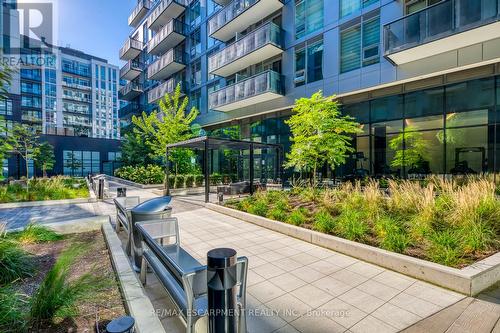 112 - 2450 Old Bronte Road, Oakville, ON - Outdoor