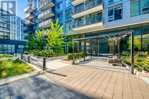 112 - 2450 Old Bronte Road, Oakville, ON - Outdoor