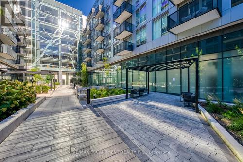 112 - 2450 Old Bronte Road, Oakville, ON - Outdoor