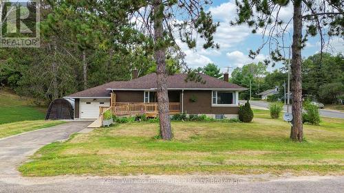 2 EASTON AVENUE  Bancroft (Bancroft Ward), ON K0L 1C0