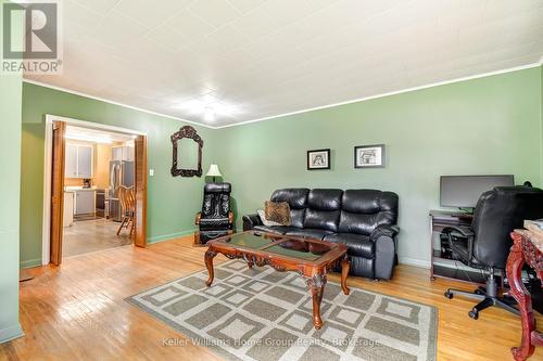 2 Easton Avenue, Bancroft (Bancroft Ward), ON - Indoor