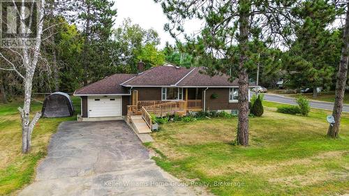 2 Easton Avenue, Bancroft (Bancroft Ward), ON - Outdoor With Deck Patio Veranda