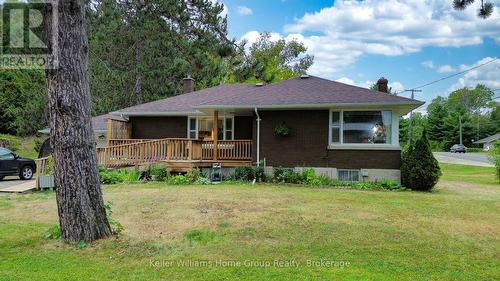 2 Easton Avenue, Bancroft (Bancroft Ward), ON - Outdoor With Deck Patio Veranda