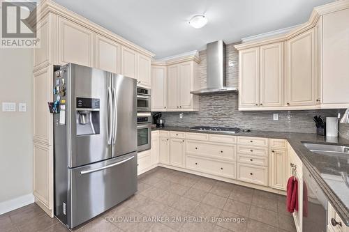 279 Cochrane Terrace, Milton (Wi Willmott), ON - Indoor Photo Showing Kitchen