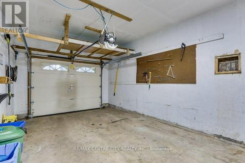 37 Westmorland Road, London South (South N), ON - Indoor Photo Showing Garage