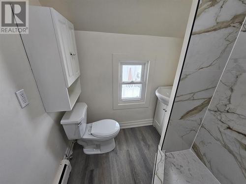 351 Bloor St W, Sault Ste. Marie, ON - Indoor Photo Showing Bathroom