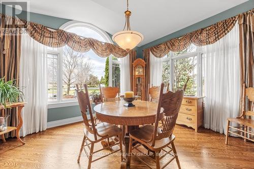 Separate Formal Dining Room - 6980 Mansfield Road, Ottawa, ON - Indoor Photo Showing Dining Room