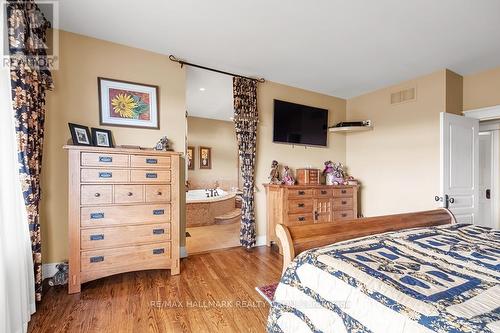 Large Primary Bedroom with 4 PC Ensuite - 6980 Mansfield Road, Ottawa, ON - Indoor Photo Showing Bedroom