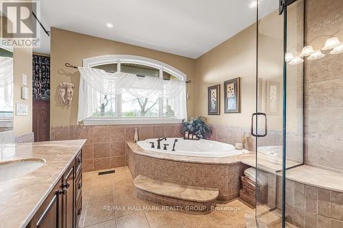 Ensuite with large Soaker Tub and Glass Shower - 6980 Mansfield Road, Ottawa, ON - Indoor Photo Showing Bathroom