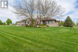 Mature trees and gardens! - 