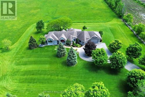 Stunning privacy and Beautiful Landscaping - 6980 Mansfield Road, Ottawa, ON - Outdoor