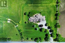 Picturesque layout next to a natural creek - 