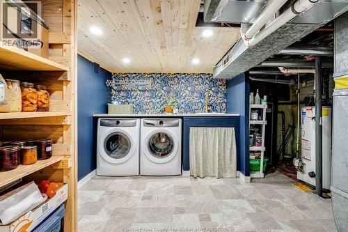 41 Fox Street, Leamington, ON - Indoor Photo Showing Laundry Room