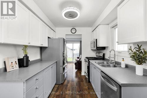 27 Golds Crescent, Barrie, ON - Indoor Photo Showing Kitchen With Double Sink