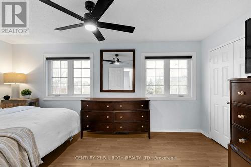 27 Golds Crescent, Barrie, ON - Indoor Photo Showing Bedroom