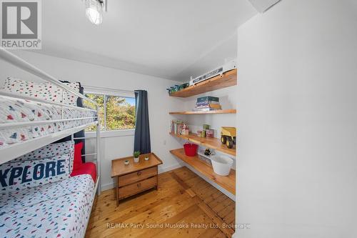 15 Forsyths Road, Carling, ON - Indoor