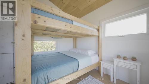 15 Forsyths Road, Carling, ON - Indoor Photo Showing Bedroom