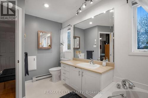 95 Lalande Crescent, Alfred And Plantagenet, ON - Indoor Photo Showing Bathroom