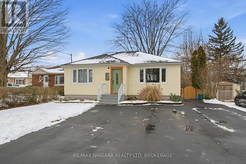 489 VINE STREET  St. Catharines (Vine/Linwell), ON L2M 3T2