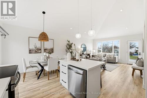 1346 Scugog Avenue, Oshawa (Lakeview), ON - Indoor